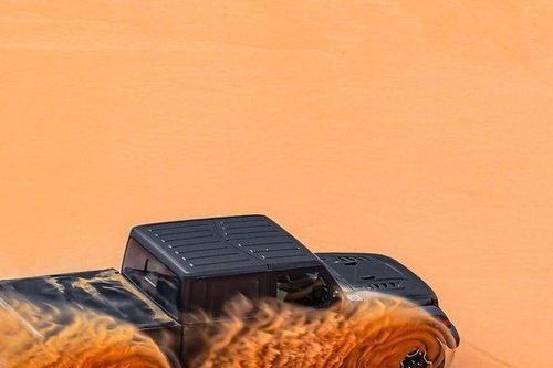 Jeep Gladiator ra mắt phiên bản giới hạn 'cực ngầu' tại Trung Đông