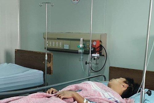 Diễn biến vụ nam sinh lớp 12 bị đâm trọng thương vì đánh 'dằn mặt đàn em'