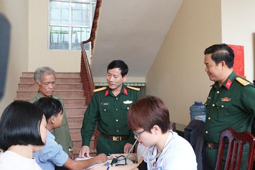 Lực lượng vũ trang tỉnh 'chung tay vì người nghèo'