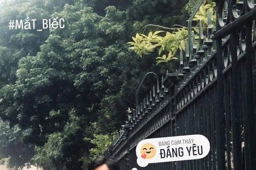 Trần Nghĩa giữ khoảng cách, không chạm vào Trúc Anh khi chụp ảnh chung