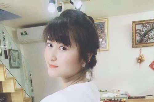 Bạn gái Huy Hùng bất ngờ hé lộ chưa bao giờ được nhận quà Noel