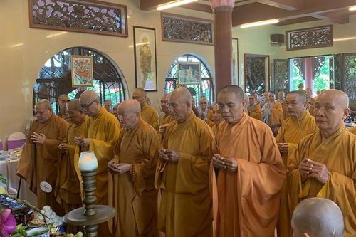 Vĩnh Long : Lễ tưởng niệm cố HT.Thích Thiện Bình