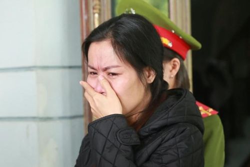 'Nữ quái' làm giả giấy tờ để lừa đảo hàng trăm triệu đồng