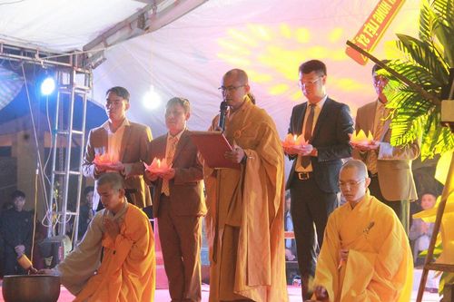 TP.Vinh (Nghệ An) : Gần 500 Tăng Ni, Phật tử cầu siêu anh hùng liệt sĩ