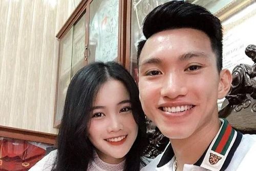 Cầu thủ Văn Hậu, Duy Mạnh hay Tấn Sinh đều có bạn gái bằng tuổi