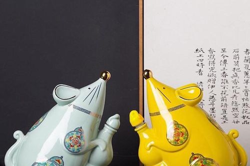 Mốt chơi Tết Canh Tý, bình rượu chuột ngâm vảy vàng