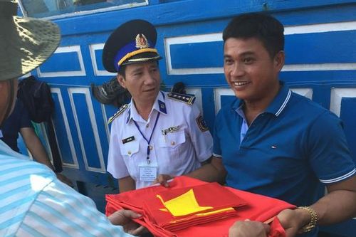 Tình người giữa biển khơi kỳ cuối: Từ nạn nhân của hải cảnh nước ngoài đến ân nhân cứu mạng 32 ngư dân Trung Quốc