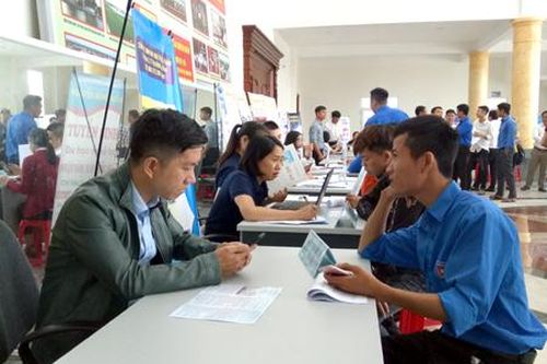 Khan hiếm lao động những tháng cuối năm