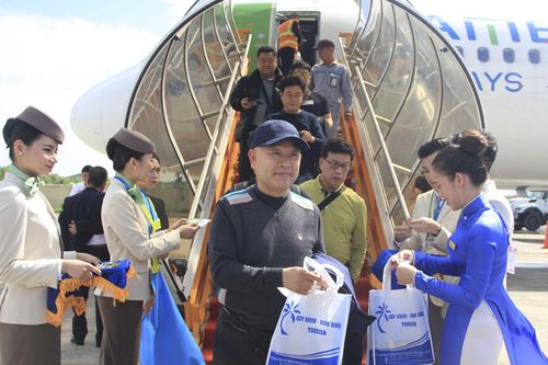 Sân bay Phù Cát đón chuyến bay quốc tế đầu tiên