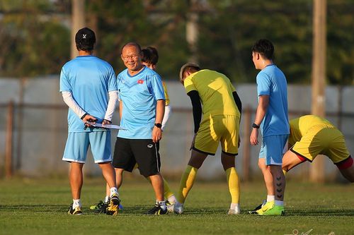 U23 Việt Nam rèn bài tủ chờ đấu UAE