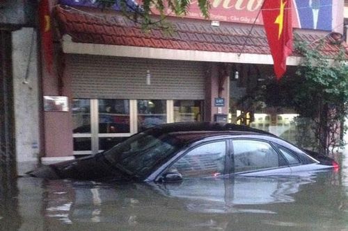 Làm thế nào để biết xe ô tô từng bị ngập nước?