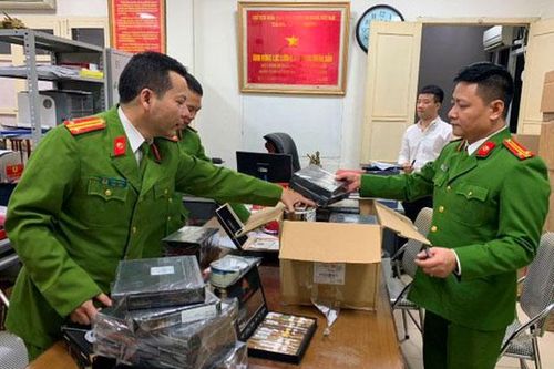 Bắt quả tang, thu hơn 15.000 điếu thuốc lá cigar nhập lậu