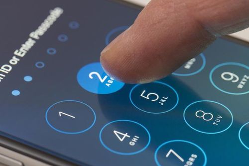 FBI lại yêu cầu Apple mở khóa iPhone tội phạm