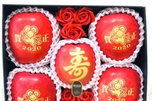Táo in hình chuột đắt ngang vàng, ăn 1 quả mất ngay bạc triệu