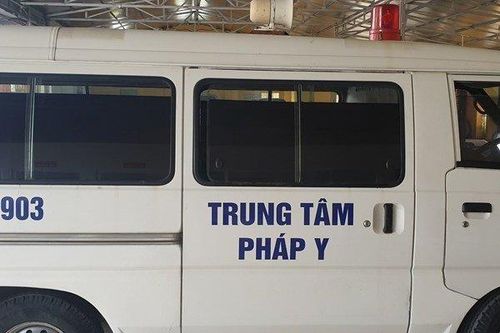 Lái xe 'Trung tâm pháp y' say xỉn, bật còi ưu tiên chạy ngược chiều nhận phạt 35 triệu đồng