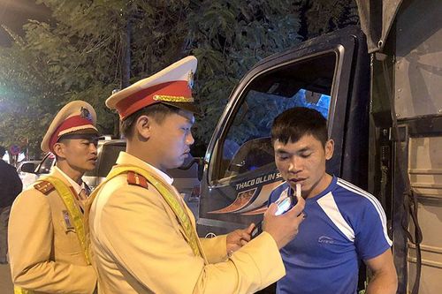 Ra quân tháng cao điểm xử lý vi phạm nồng độ cồn