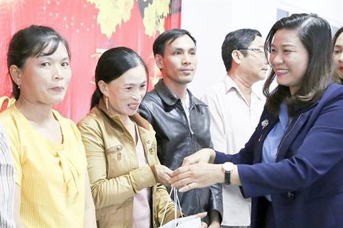 Tết sum vầy cho đoàn viên, công nhân lao động