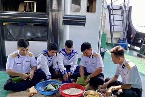 Đón Tết nơi đầu sóng ngọn gió