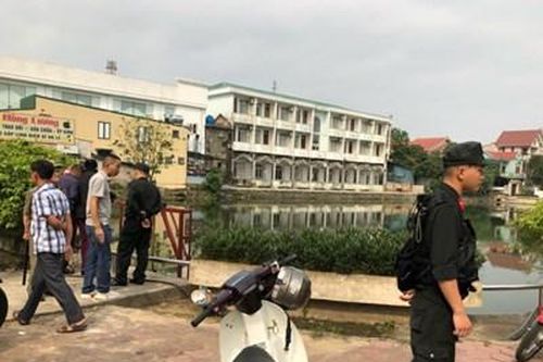 Hoảng hốt xác người nổi trên mặt hồ sáng 30 Tết