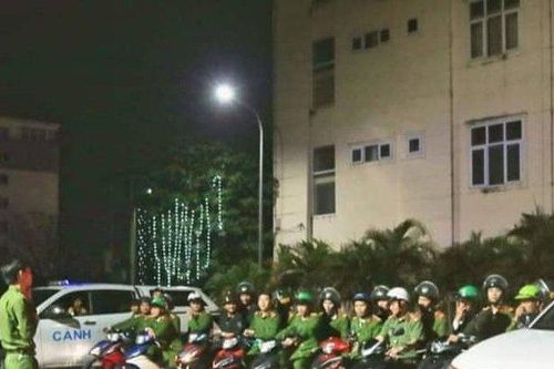 Hàng nghìn cảnh sát Hà Tĩnh ra đường quyết tâm 'giao thừa không tiếng pháo nổ'