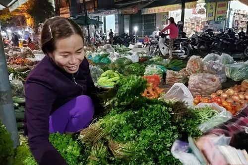 Đà Nẵng: Giá thực phẩm tăng nhẹ, sức mua tăng mạnh