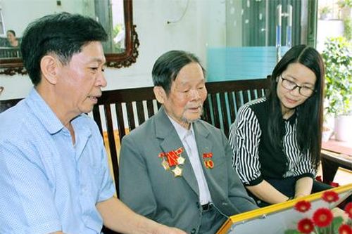 Gặp những đảng viên tiêu biểu