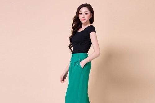Ngày đi làm trở lại, bạn cứ nhắm 5 kiểu váy sau mà diện, đảm bảo xinh hết nấc