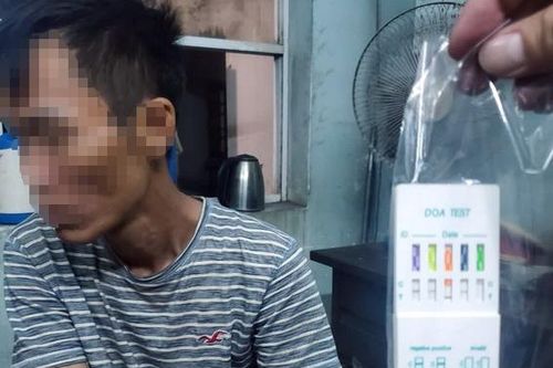 Đi tuần tra phát hiện một đối tượng dương tính với ma túy