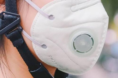 Hà Nội: Người dân chen chúc, xô đẩy mua khẩu trang phòng dịch viêm phổi Vũ Hán