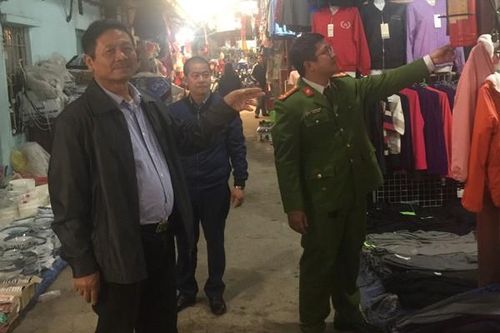 Phòng ngừa cháy tại các chợ dân sinh, trung tâm thương mại trên địa quận Long Biên