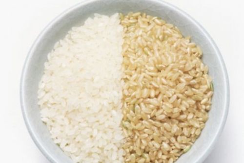 Gạo còn cám đen có tốt hơn gạo trắng?