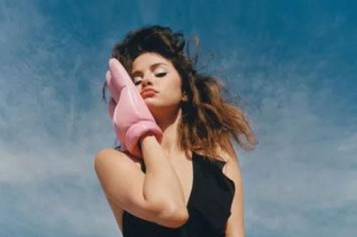 Selena Gomez: 'Sự nghiệp âm nhạc của tôi sẽ kết thúc nếu album không thành công'