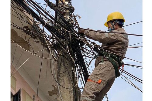 Tết của những người thợ điện