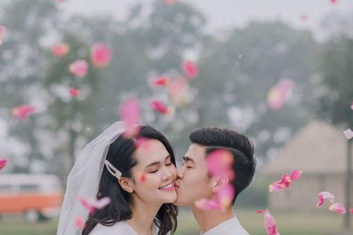Chiêm ngưỡng trọn bộ ảnh cưới ngọt ngào khiến người hâm mộ 'ghen tị' của cặp đôi Duy Mạnh - Quỳnh Anh