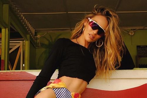 Đường cong tuyệt mỹ của 'thiên thần nội y' Candice Swanepoel