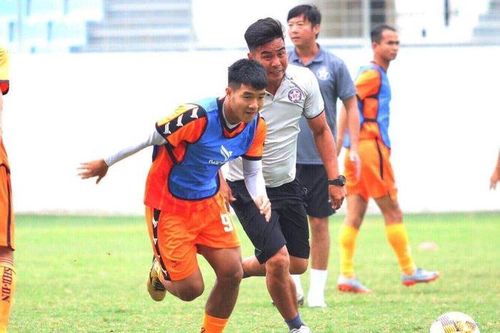 Sau SEA Games 30, Hà Đức Chinh tiếp tục dự bị ở V.League 2020?