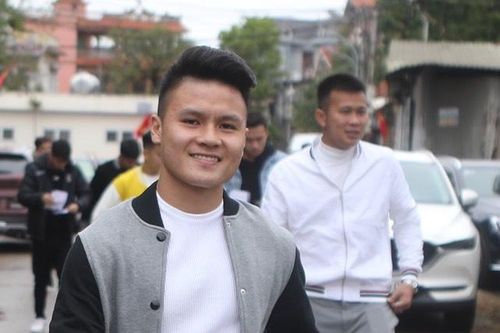 Quang Hải cùng đồng đội đến dự đám cưới Duy Mạnh