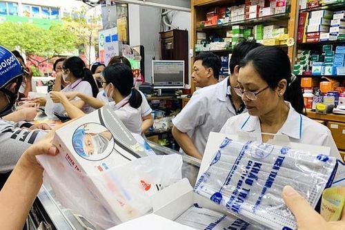 Kiểm soát chặt giá khẩu trang y tế trên các sàn thương mại điện tử