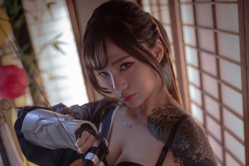 Streamer gợi cảm nổi tiếng Đài Loan từng là nạn nhân bắt nạt học đường