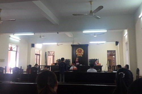 Y án 3 năm tù giam đối với chàng trai 21 tuổi làm 'vợ nhí' mang thai, sinh con