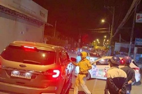 Hàng trăm cảnh sát vây bắt Tuấn 'khỉ' trong đêm