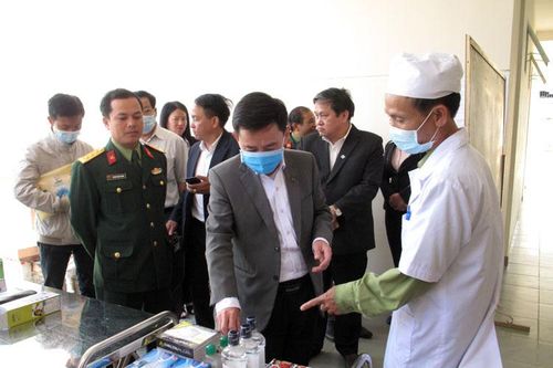 Phó Chủ tịch UBND tỉnh Lâm Đồng kiểm tra khu vực cách ly tập trung và khu điều trị Covid-19