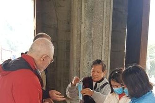 Sử dụng khẩu trang y tế đúng cách, đừng hại cộng đồng và chính mình vì thiếu ý thức