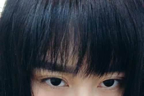 Hot girl Hải Phòng lại nhắc khéo sao tuyển Việt Nam chuyện cưới xin