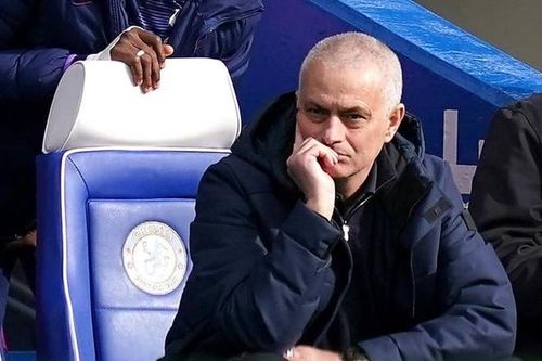 Jose Mourinho cười bí hiểm khi lần thứ hai thua học trò cũ Frank Lampard