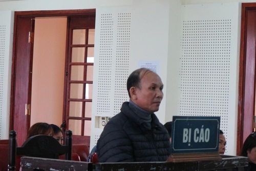 Vay tiền cho con đi du học, ông bố ở Nghệ An lừa đảo để trả nợ