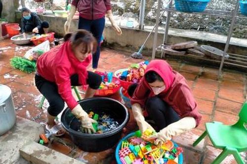 Thanh Hóa: Nhiều phụ huynh mong đến thời điểm con được đến trường