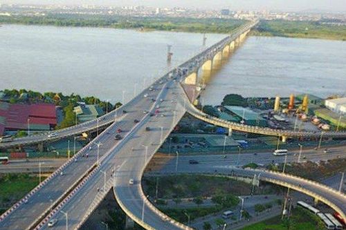 Rào 1 nửa cầu Vĩnh Tuy để sửa chữa từ hôm nay (25/2)