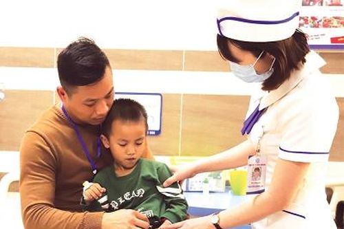 Đổi mới phong cách, thái độ phục vụ của cán bộ y tế
