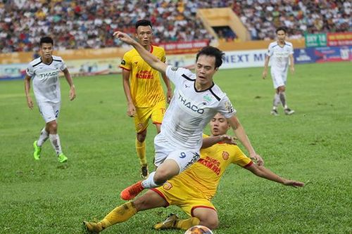 Vòng 1 V-League 2020 diễn ra với các khán đài không có khán giả